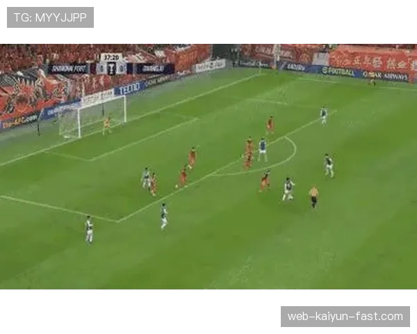 红牌规则详解：关键判罚情形与裁判执法标准