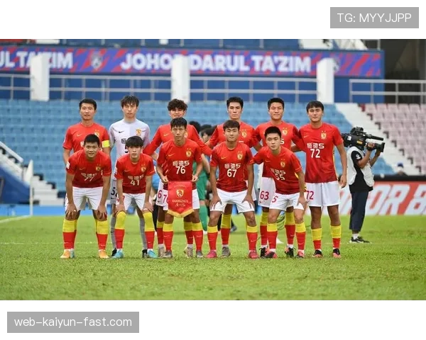 上海申花阵容结构稳定，但变化不足是否制约争冠竞争力？