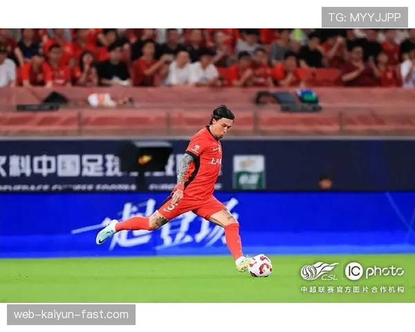 张琳芃边路突破如何驱动进攻效率提升？角色转型背后的战术逻辑解析